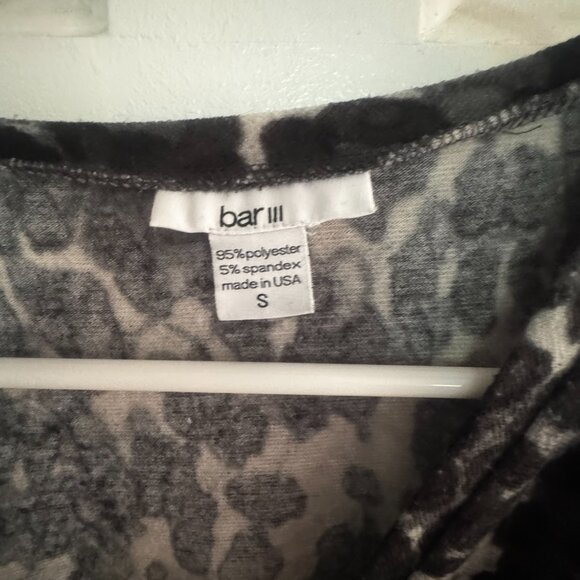 Bar III Black Grey Lepard Print Shirt Womens Size S - Picture 4 of 4